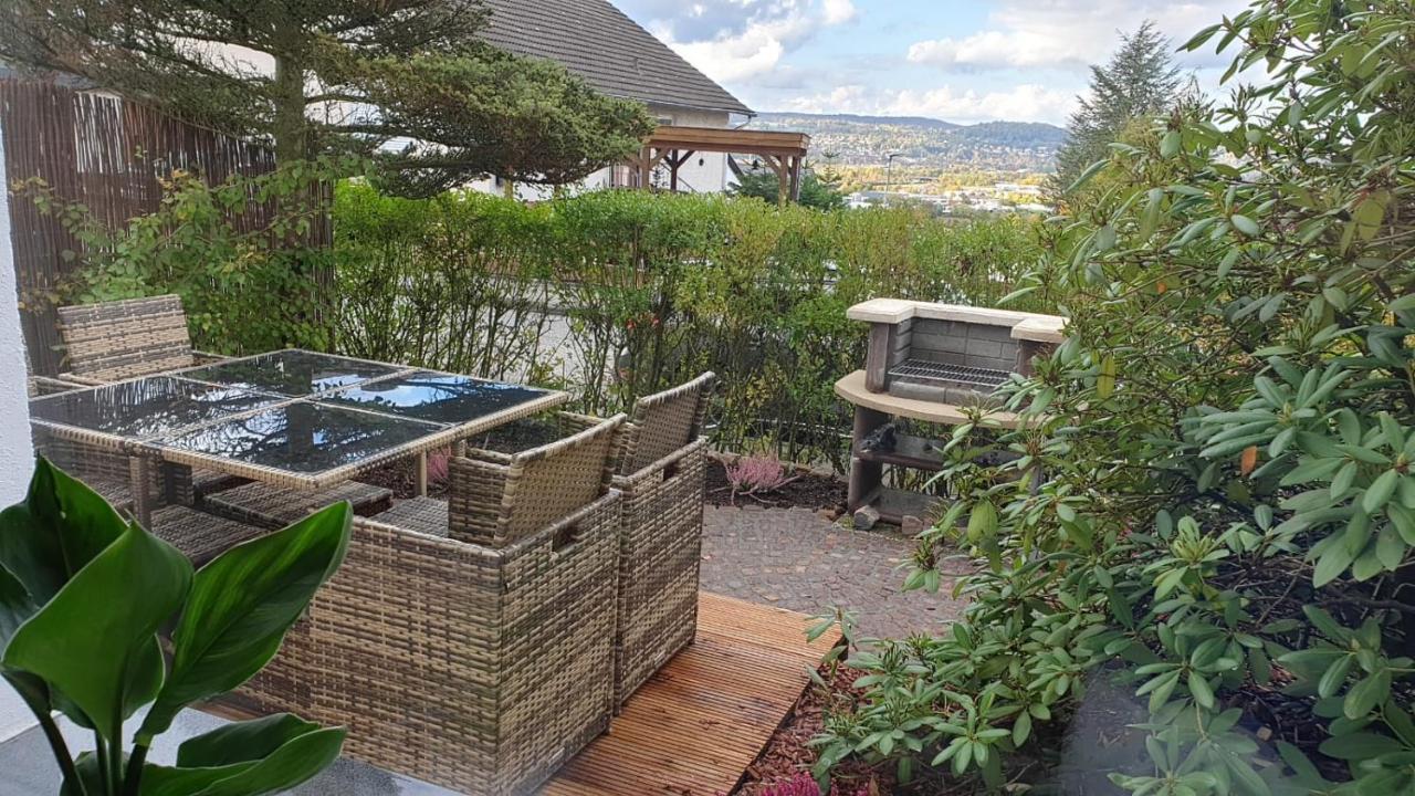 Haus Edda - Ferienwohnungen Mit Garten Und Schlossblick Marburg Exteriör bild